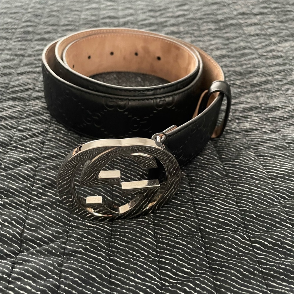 Gucci Black Signature Leather Belt with Silver G Buckle - Picture 5 of 13